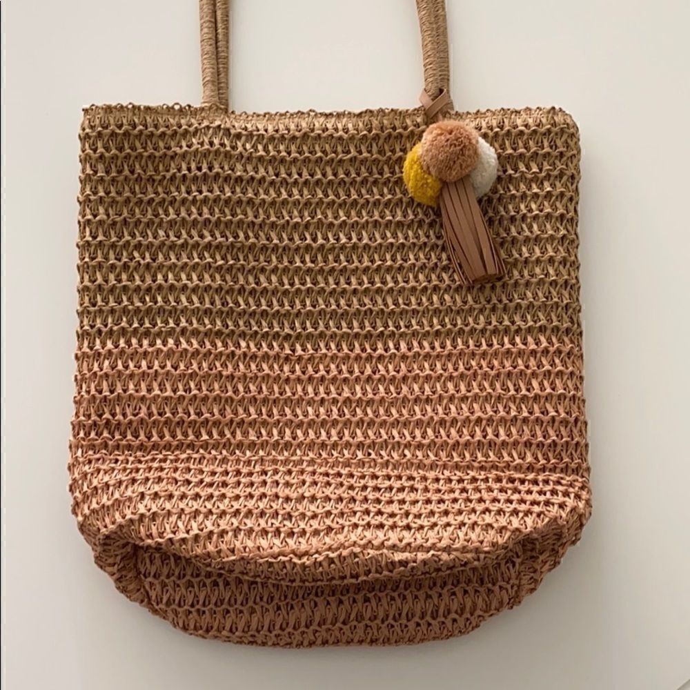 Old Navy Rattan 2-Tone Beach Bag With Tass…